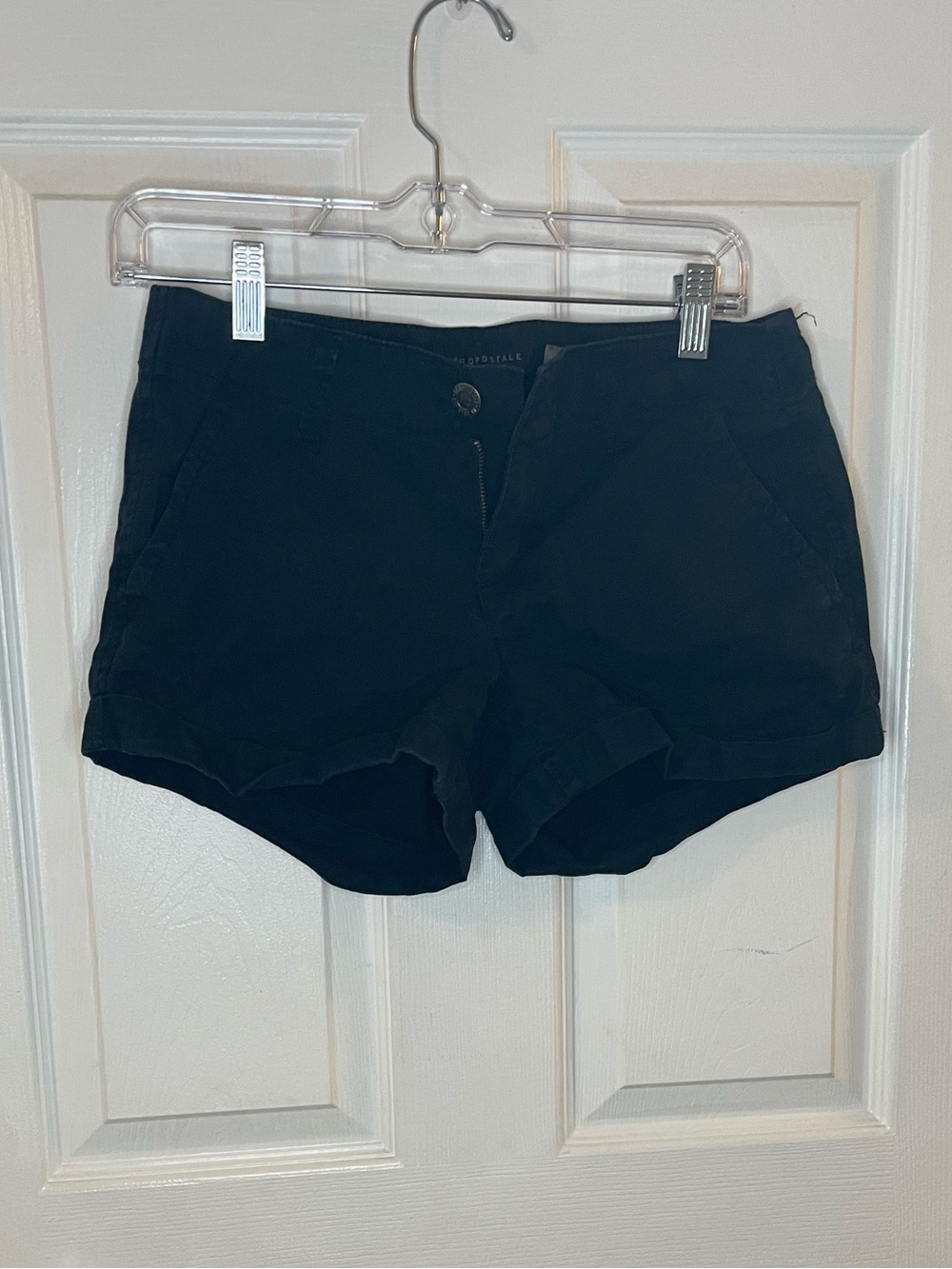 Aeropostale Black Cuffed Casual Shorts